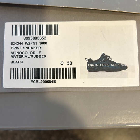 Balenciaga Drive Sneaker - Picture 9 of 9